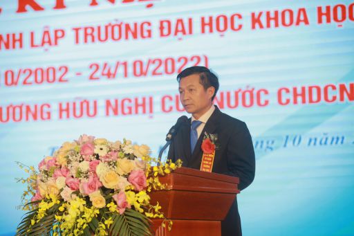 Ngài Phó Đại sứ nước CHDCND Lào phát biểu chúc mừng